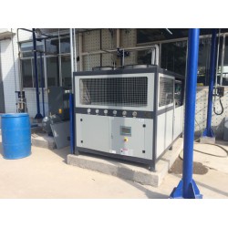 風(fēng)冷螺桿式冷水機(jī)，冷水機(jī)組廠家
