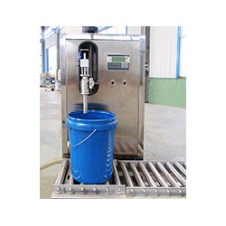 供應(yīng)性價比高的油類灌裝機(jī)_潤滑油灌裝機(jī)